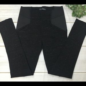 Daytrip by Buckle black heather leggings M